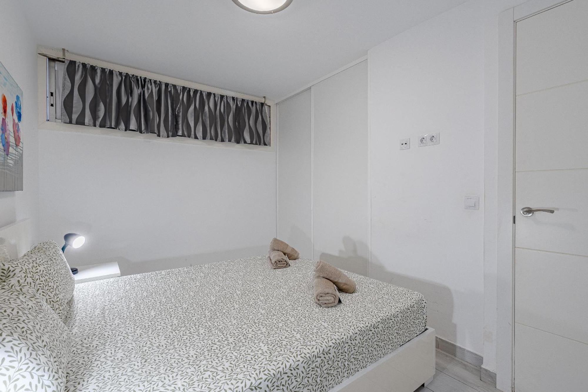 Un Dormitorio En Playa De Las Americas أذيخي المظهر الخارجي الصورة
