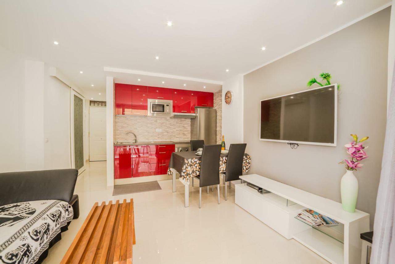 Un Dormitorio En Playa De Las Americas أذيخي المظهر الخارجي الصورة
