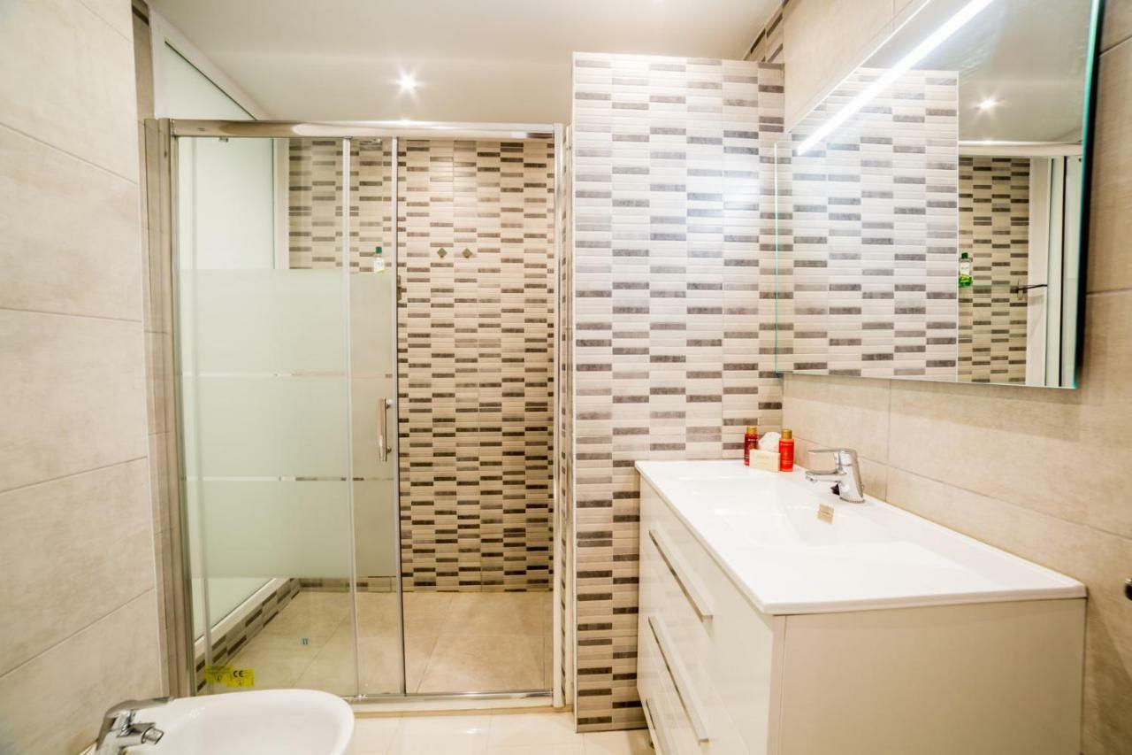 Un Dormitorio En Playa De Las Americas أذيخي المظهر الخارجي الصورة